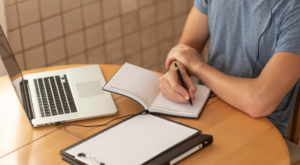 wie man einen aufsatz schreibt