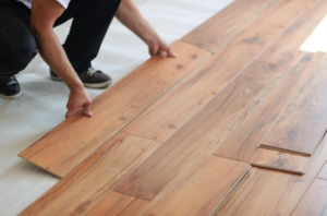 wie man laminat verlegt